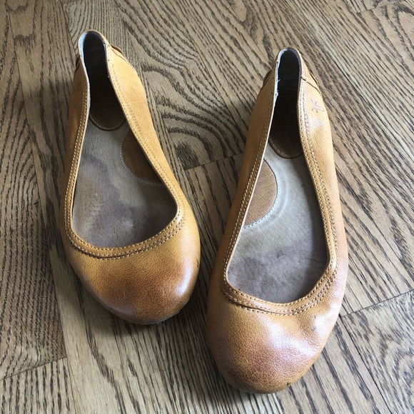 Frye Cassie Ballet Flats - Picture 1 of 11